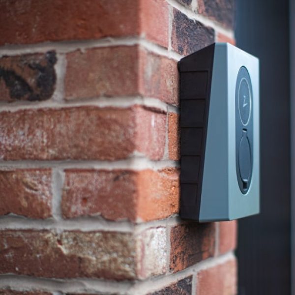 Zaptec Go laddbox side profile i Haninge